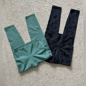 NWOT Colorfulkoala 2 Pack Leggings in Green and black/Purple Print Size Medium